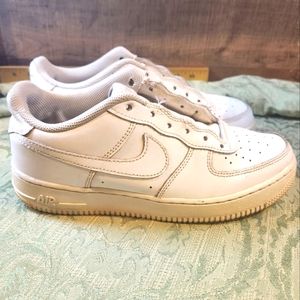 Nike Air Force 1 size 6.5Y #314192-117